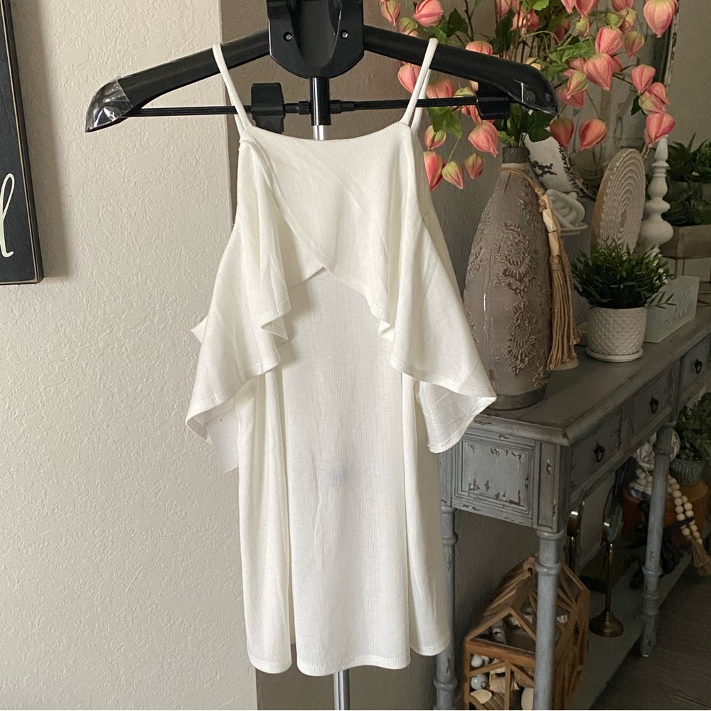 Nouvida Ribbed Cold Shoulder Top NWT - Picture 3 of 6
